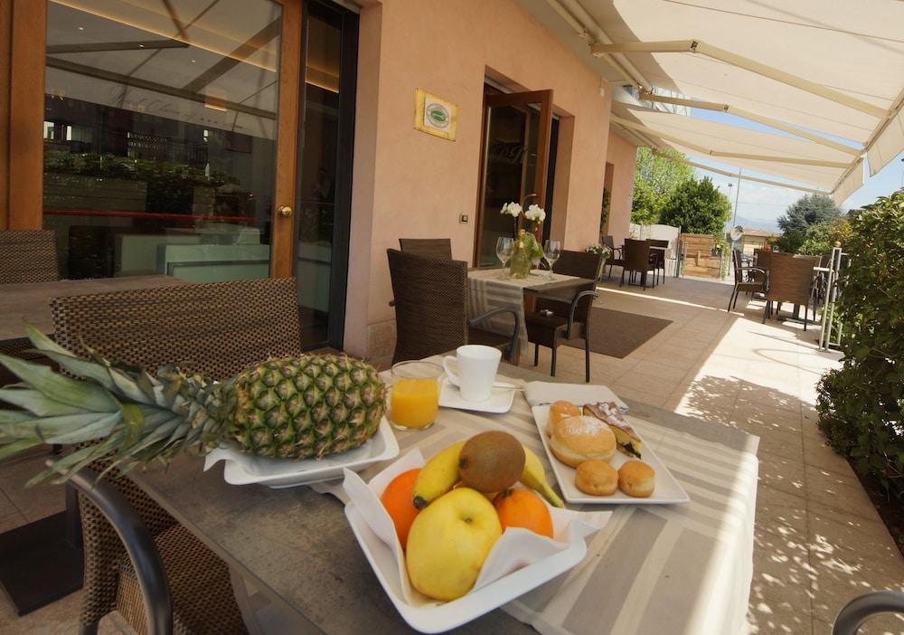 Hotel Clarin 14 By Dori Peschiera del Garda Eksteriør billede