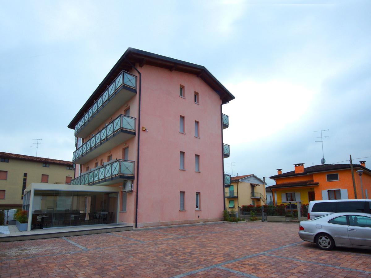 Hotel Clarin 14 By Dori Peschiera del Garda Eksteriør billede