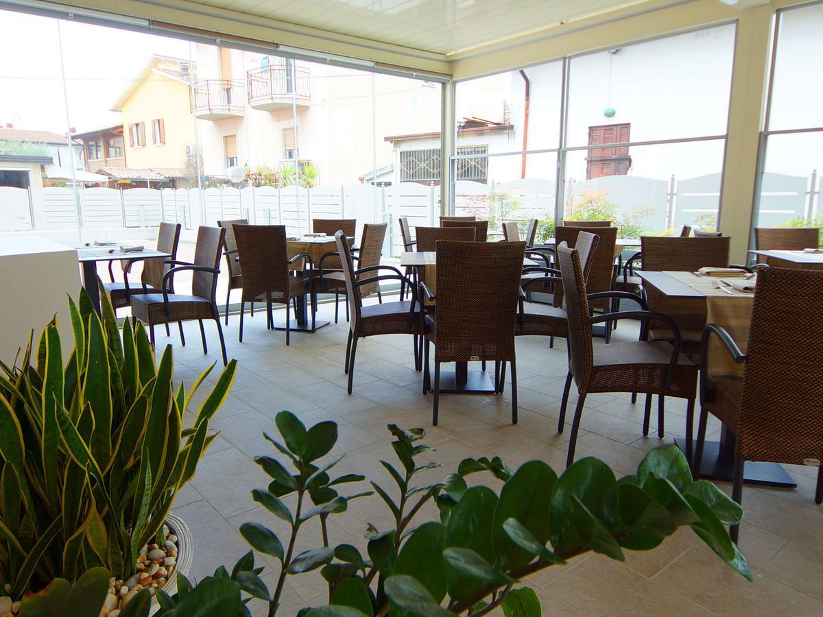 Hotel Clarin 14 By Dori Peschiera del Garda Eksteriør billede