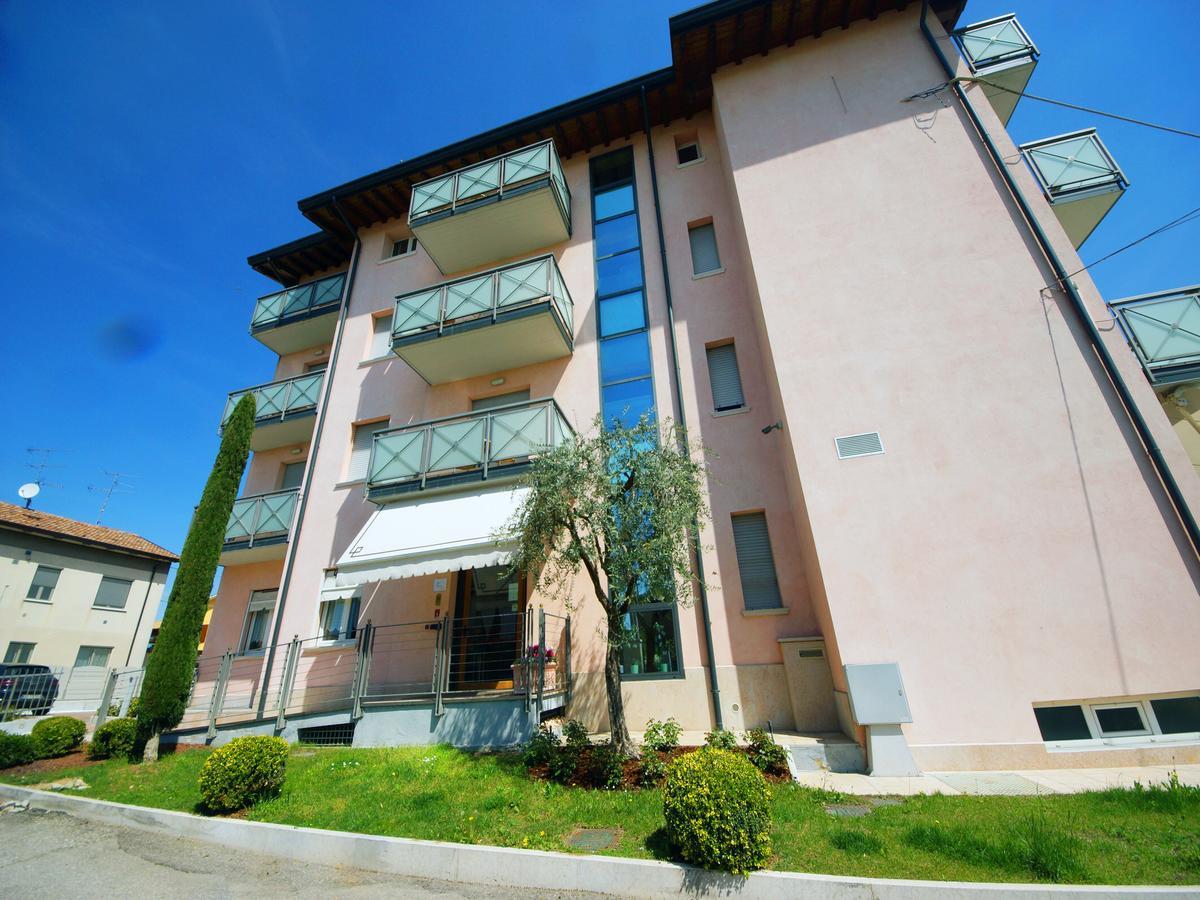 Hotel Clarin 14 By Dori Peschiera del Garda Eksteriør billede