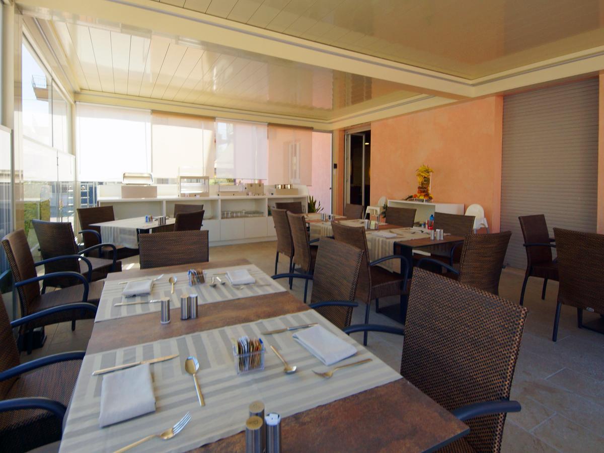 Hotel Clarin 14 By Dori Peschiera del Garda Eksteriør billede