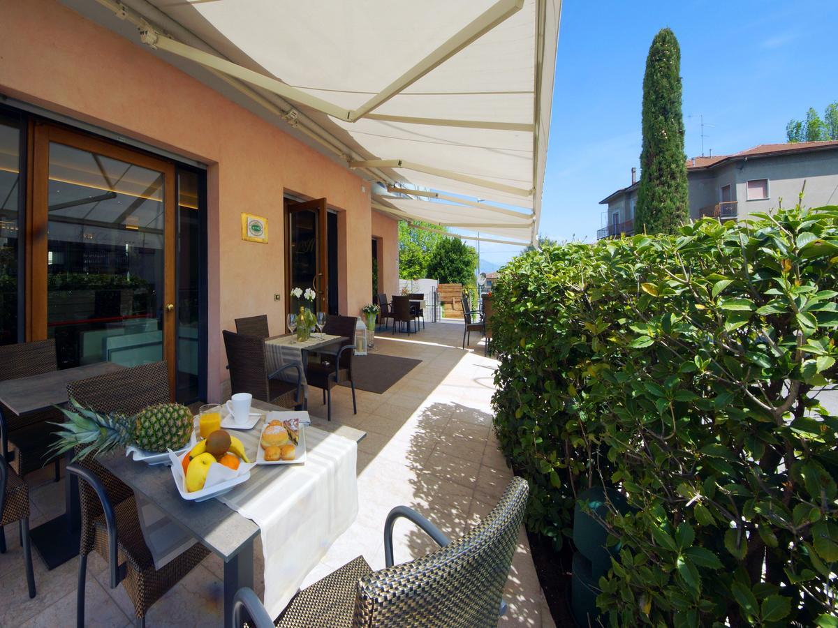 Hotel Clarin 14 By Dori Peschiera del Garda Eksteriør billede