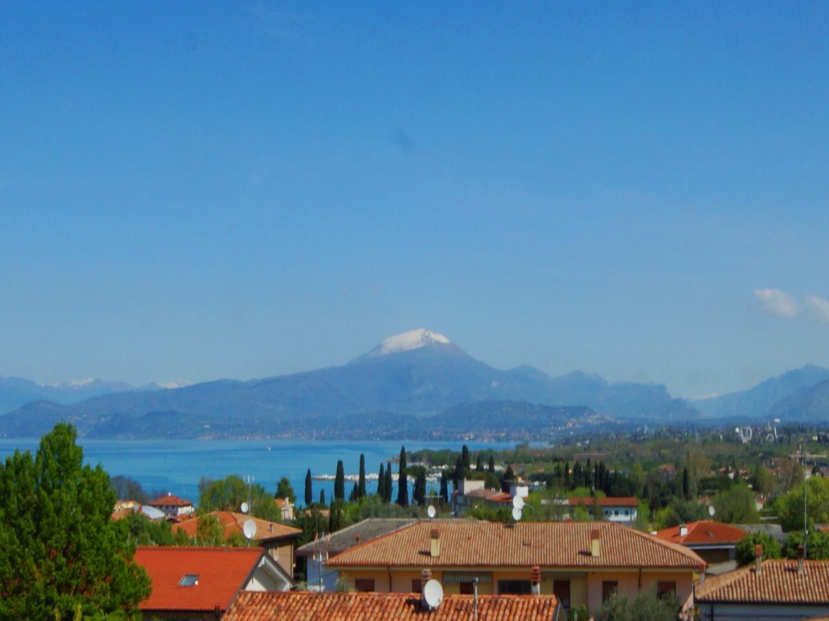 Hotel Clarin 14 By Dori Peschiera del Garda Eksteriør billede